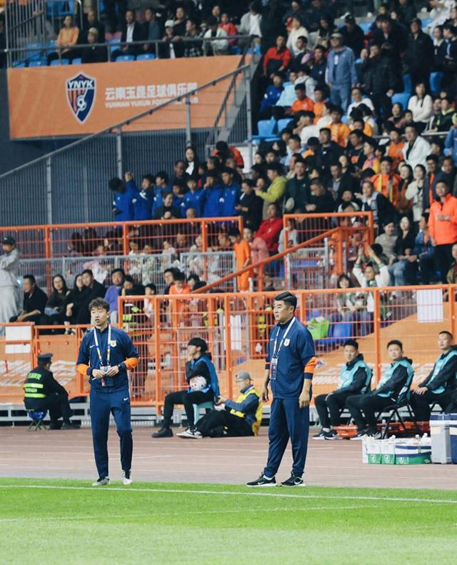 山东泰山高原客场惨败云南玉昆 战术失误暴露球