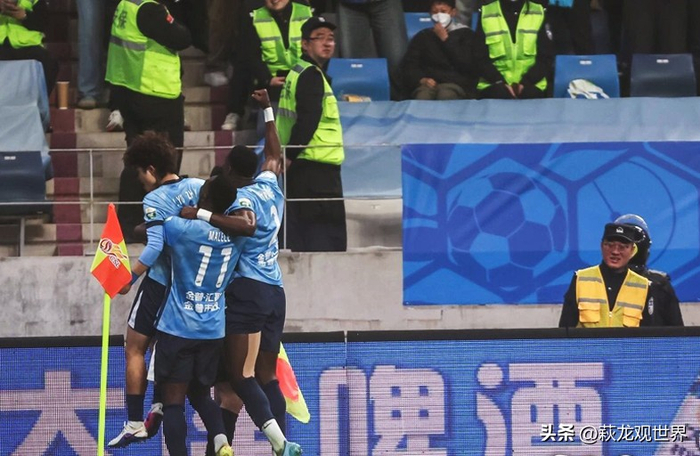 中超第6轮战报：蓉城双雄领跑，申花逆袭，泰山